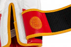UFC Premium True Thai Перчатки для бокса (белые/красные)